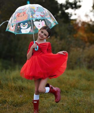 🎀Dokonalé šatičky QUEENRED máme pre Vás prichystané SKLADOM 116 a 134 veľkosti🎀