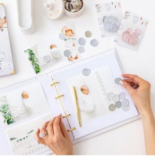 @loveandstorydesign je naše oblíbená značka 💜💜 i partner #SpoluZaSny. Milujeme jejich design a nově také mají krásné knihy...