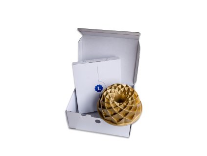 Malý ULALA box - kuchařka a Nordic Ware forma na bábovku Jubilee