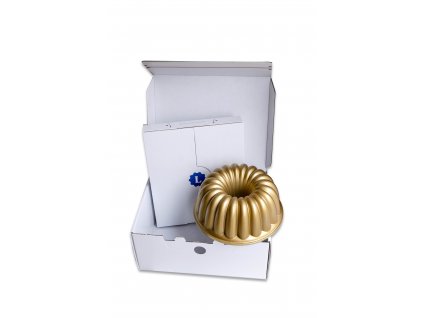 Malý ULALA box - kuchařka a Nordic Ware forma na bábovku Elegant