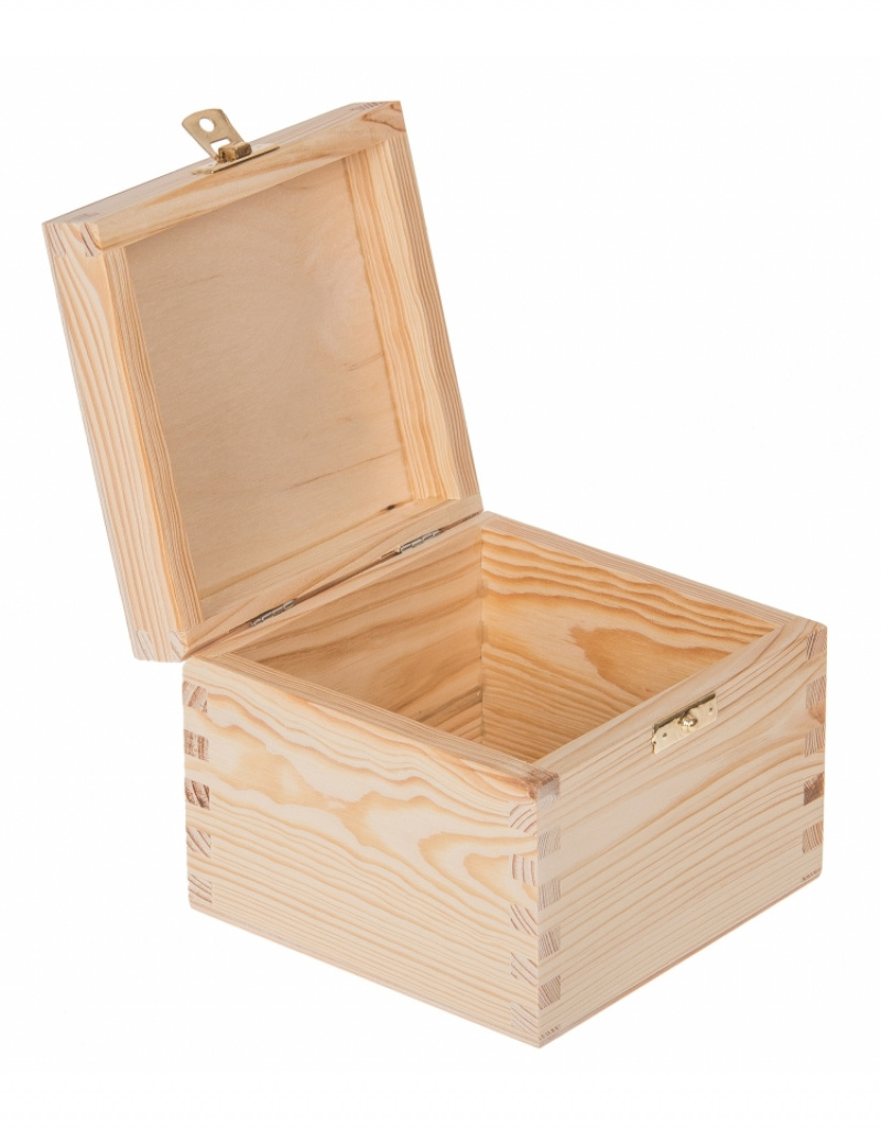 Levně FK Dřevěná krabička se sponou - 16x16x13 cm, Přírodní