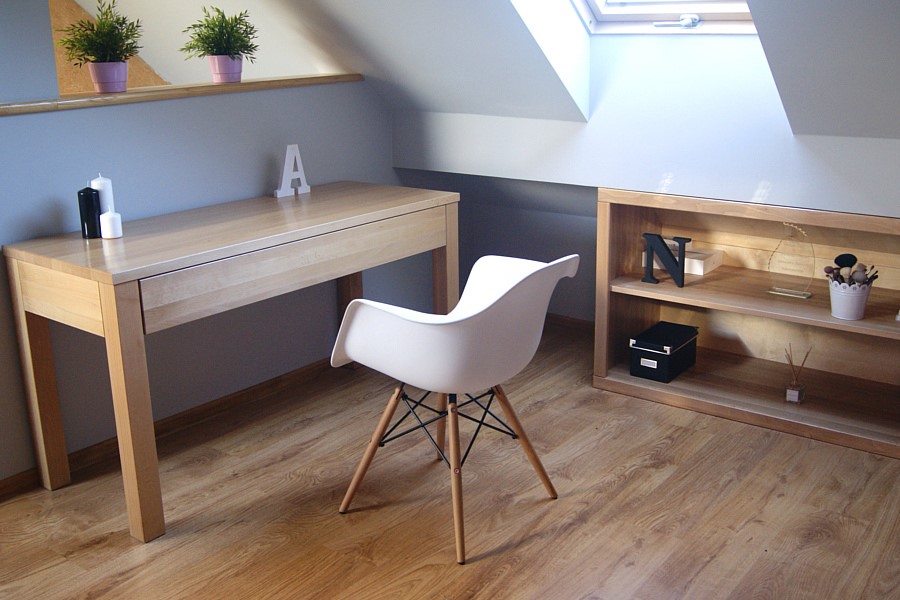 DJM Dřevěný stůl se šuplíky z bukového masivu N5, 120 cm