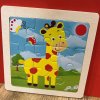 0144212 drevene puzzle pro deti zirafa
