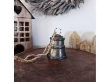 Kovový zvonek stříbrný