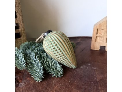 Skleněná ozdoba šiška zelená matná 6x11x6cm