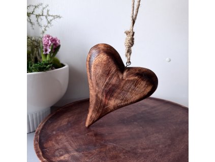 Přírodní dřevěné srdce