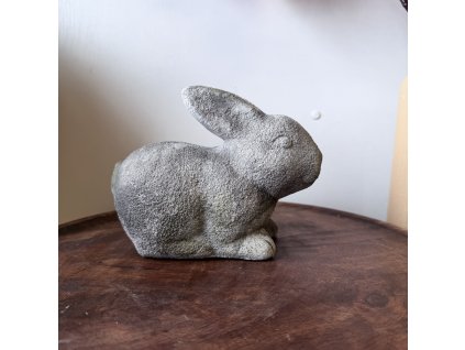 Zajíc beton 14cm