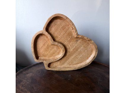 Dřevěný tác dvě srdce MANGO