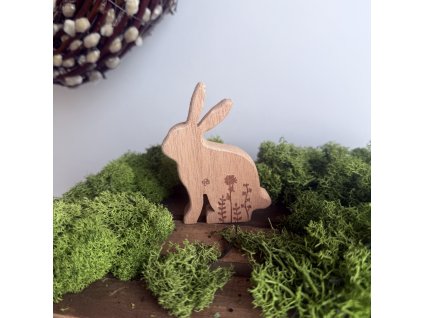 Dřevěný zajíc luční kvítí 9cm