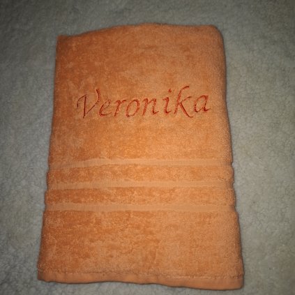 FROTĖ OSUŠKA SE JMÉNEM NA PŘÁNÍ