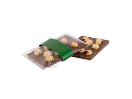 Lucie glaister mlecna 43 s liskovymi orechy 02