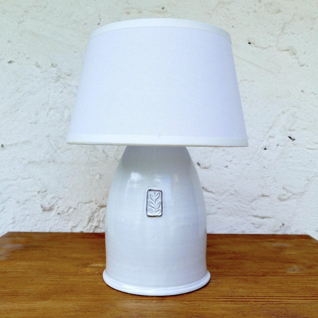 LucieN ceramic lampa s listeckem