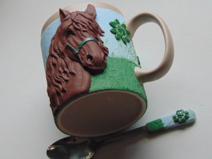 Hrníček s lžičkou