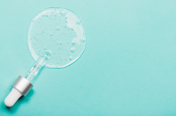 Kyselina Hyaluronová. Proč je tak oblíbená a na co si dát pozor?