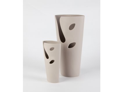 1501 vaza hole 13x7x27cm hneda