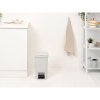 StepUp Pedal Bin 16L Light Grey 8710755800221 Brabantia 96dpi 1000x1000px 7 NR 31926