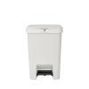 StepUp pedálový koš 25 L – tiché zavírání, recyklovaný plast (93 %), hands-free otevírání, zacvakávací držák štítků, světle šedá.
