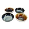Sada čtyř malých, kulatých keramických misek Ripple o průměru 8,5 cm, každá s unikátní barevnou a ručně glazovanou vnitřní úpravou.