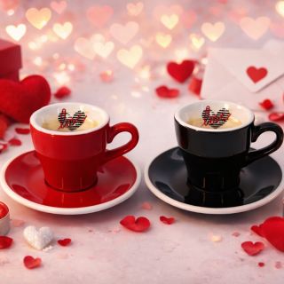 Láska prochází žaludkem, ale začíná u šálku dobré kávy. ❤️☕️ Darujte letos něco, co zahřeje u srdce při každém doušku....