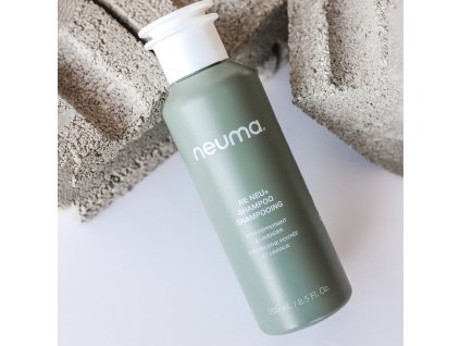 Čisticí a osvěžující šampon pro všechny typy vlasů Neuma Re Neu Shampoo  250 ml (Objem 946 ml)