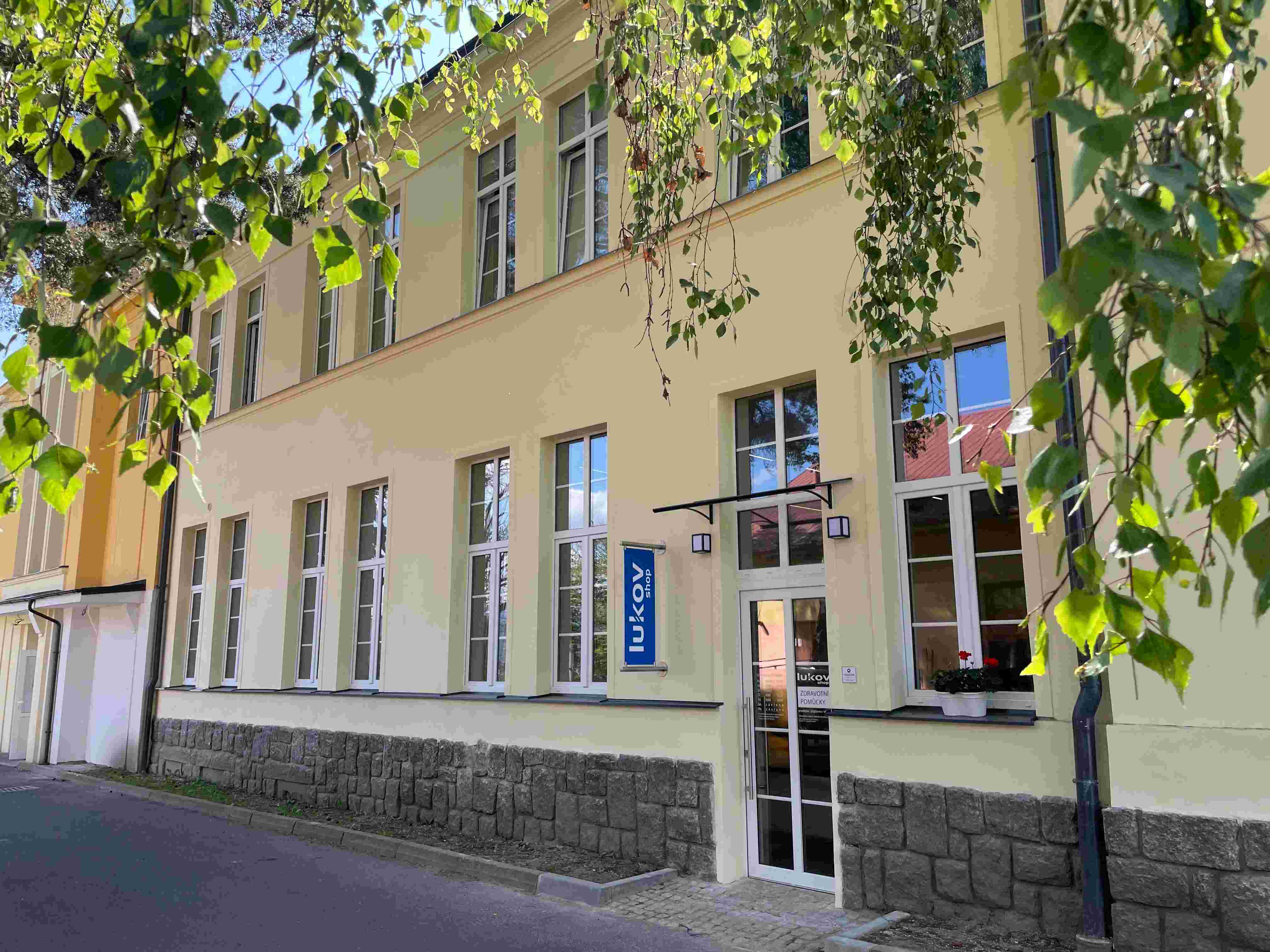 prodejna-pujcovna-lukovshop