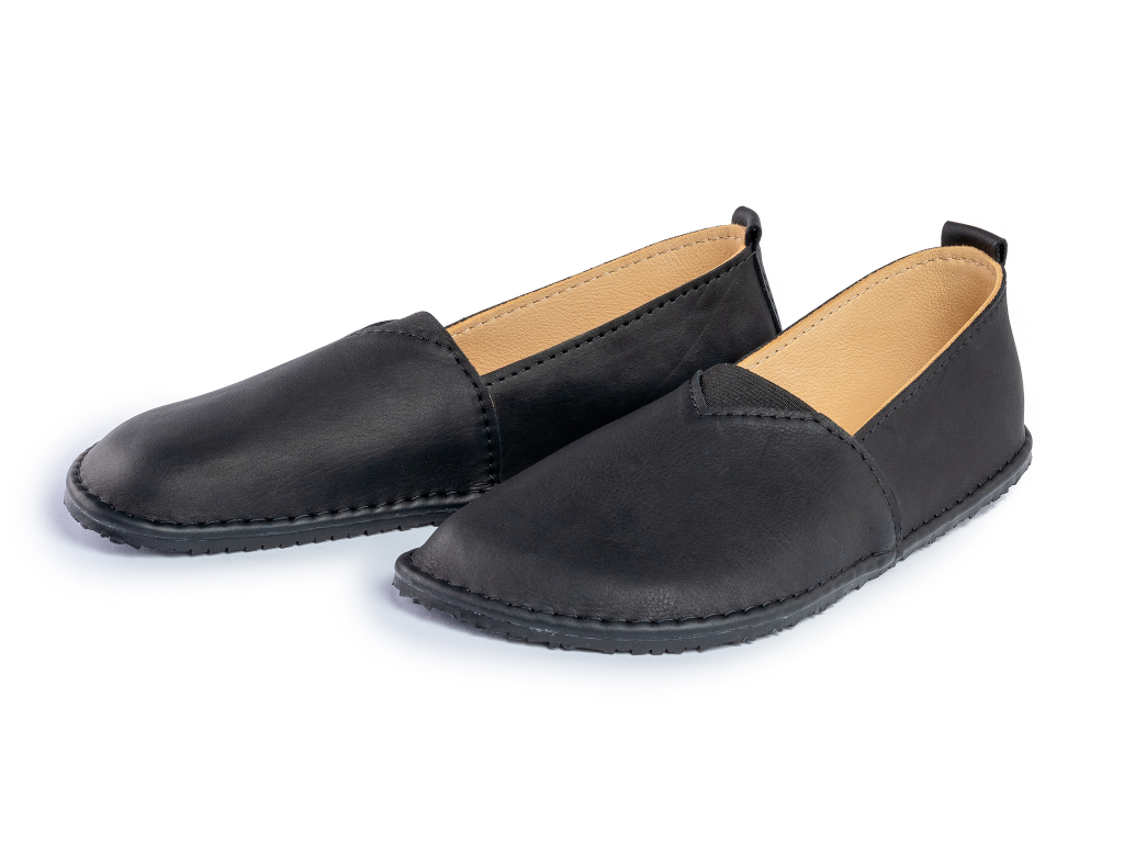 Fuego Barefoot moccasins with triangular stretch panel - black - Luks Shoes