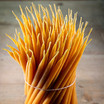 Historie tradičních svíček z včelího vosku