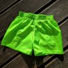 Rychleschnoucí neonově zelené plavecké šortky