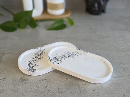 Limitovaná sada táců - 2 kusy