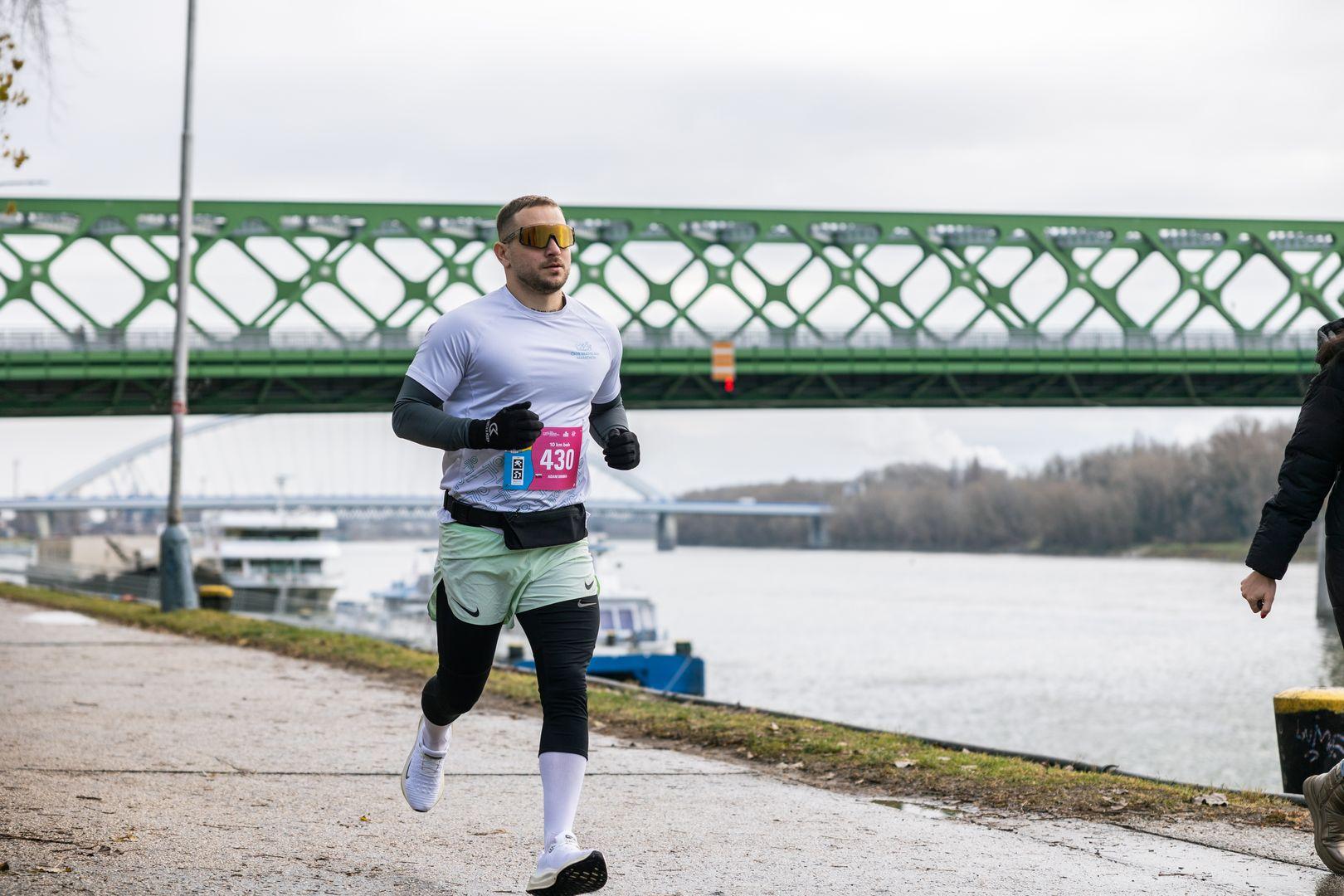 Recenze: Redaktoři magazínu RUN testovali naše brýle Lumiva. Jak jsme si vedli?