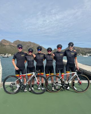 Věděl jsi, že radost z pohybu se zněkolinásobuje, když na to nejsi sám? 👫🏽 Sluníčko je tady, tak vytáhni partu kámošů a...