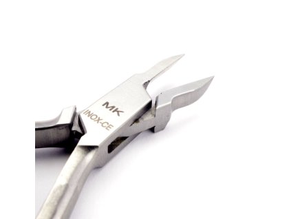 Anna Nipper Straight Blade Majtényi Kata