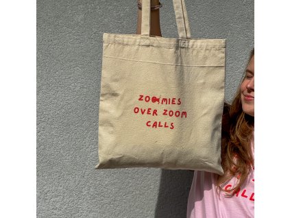 Plátěnka „Zoomies over zoom calls"
