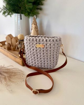 Jestli si někdo myslí, že koženkový popruh není nic moc a raději by volil kožený nebo nic - tak pozor! ☝️ Tato varianta,...