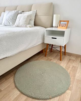 Když se ráno hned po probuzení bosky dotkneš podlahy, chceš cítit teplo a příjemný materiál pod svýma nohama 😉 Přesně...