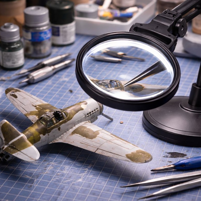 Optické pomůcky pro modeláře letadel