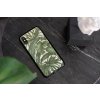 mockup of a clear phone case placed on a table 4643 el1 (24)