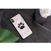 mockup of a clear phone case placed on a table 4643 el1 (51)