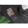 mockup of a clear phone case placed on a table 4643 el1 (51)