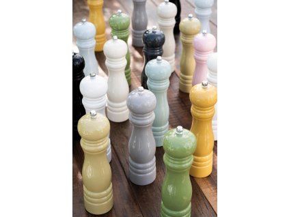 Koreničky s keramickým strojčekom 