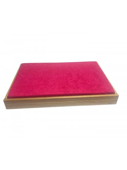 Dřevěný pelíšek s matrací (Matrace Modrá (8cm), Velikost pelíšku 54 x 44cm, Volba dřeva / odstínu Smrkové dřevo)