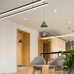 zavesny-led-profil-na-lankach