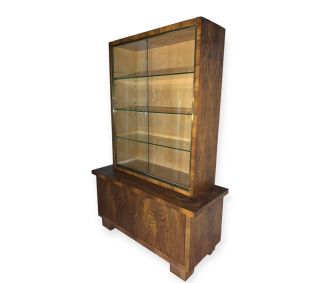 Z našeho sortimentu: #artdeconabytek #artdecovynabytek #30leta #orechovedrevo #lestenyorech #orech #mosaz #artdeco...