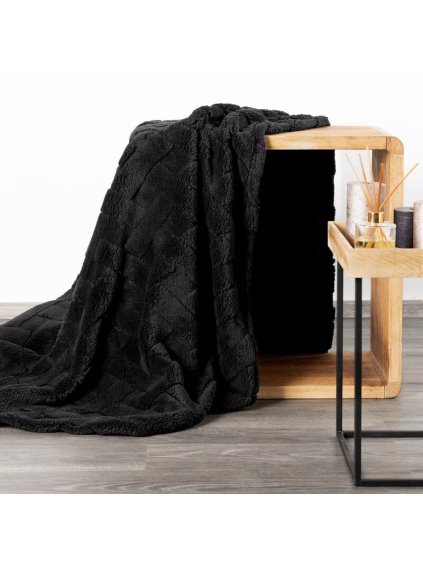 Deka D91 CARO 150 X 200 CM černá