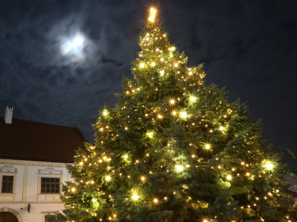 Vianočné osvetlenie na stromček