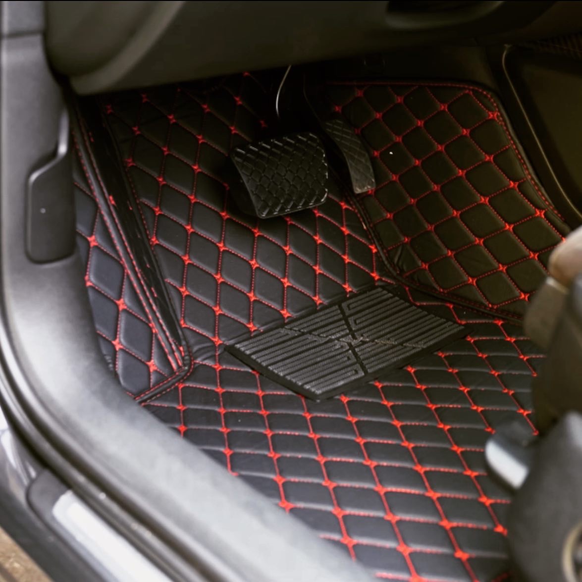 Najnovšie trendy v dizajne luxusných áut