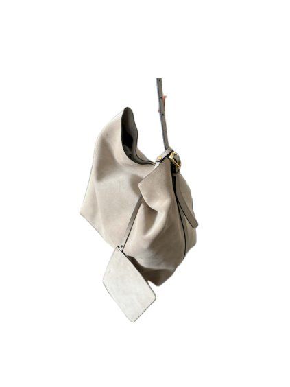 C9541BCA 1E40 4B58 A780 3CF1B2D40F09