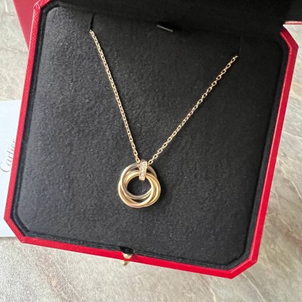 Cartier Trinity náhrdelník s brilianty, medium model