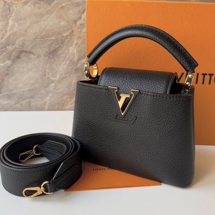 Louis Vuitton Capucines Mini s popruhem