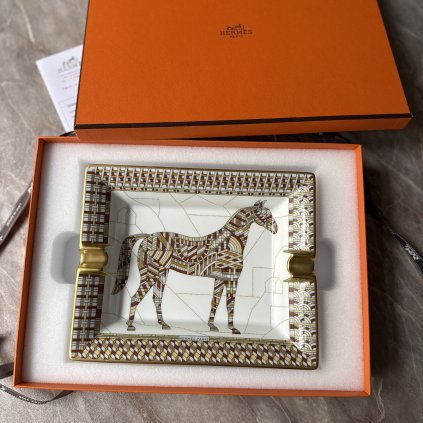 Hermès porcelánový tácek